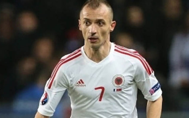 qarabagin-futbolcusu-ev-sahibin-qarsi