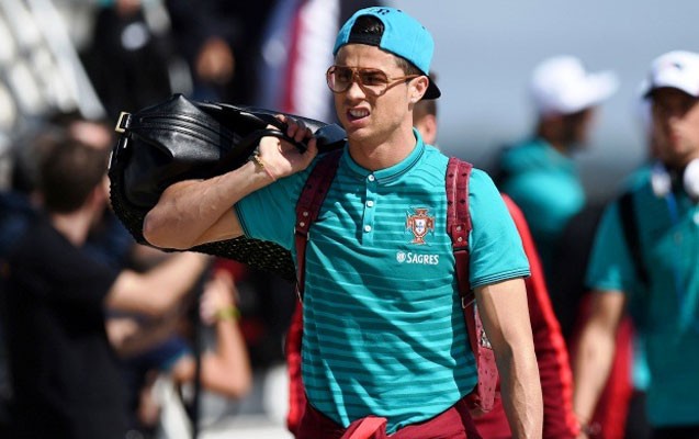 ronaldoya-bu-olkeye-getmek-qadagan-olundu