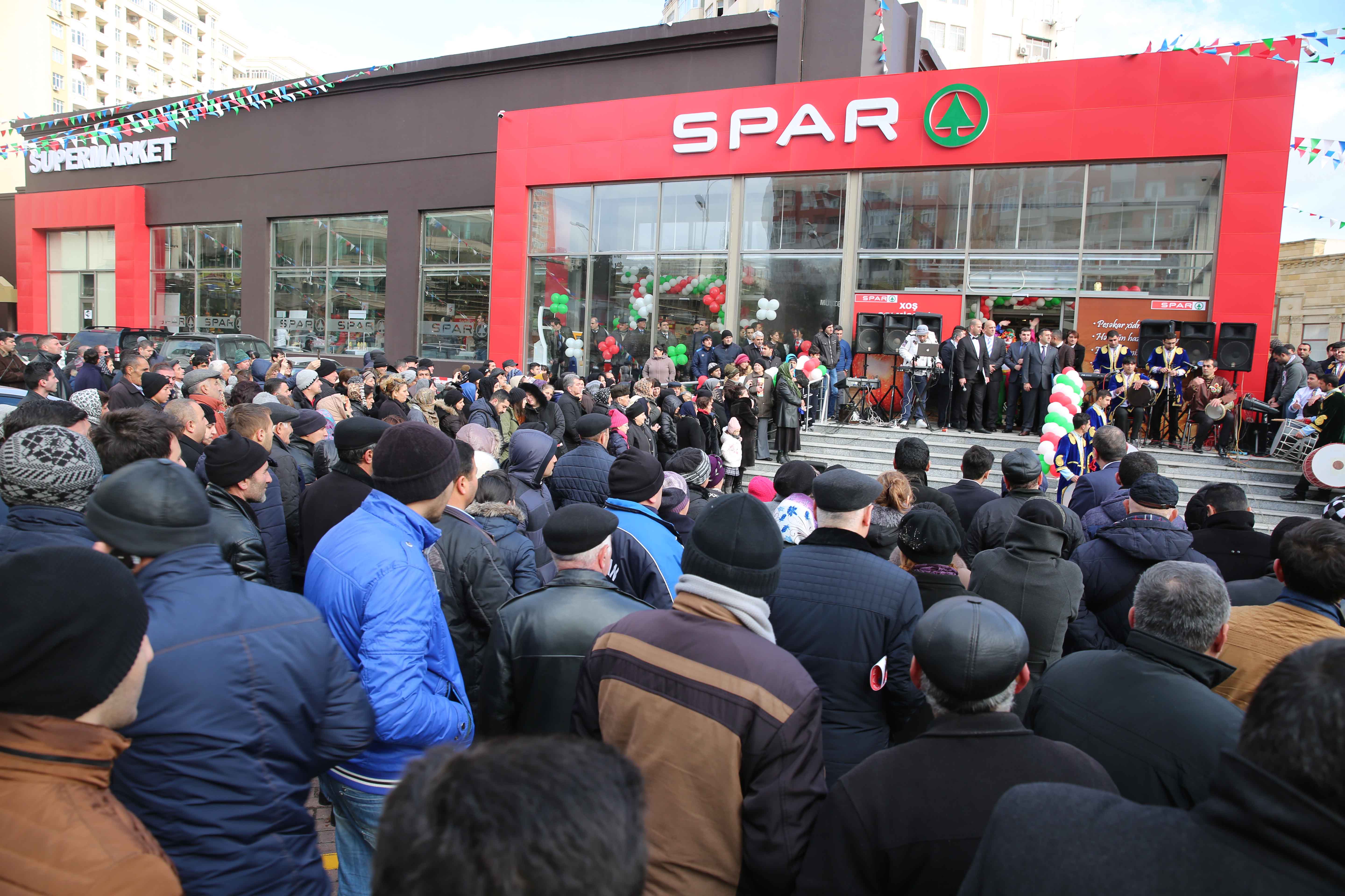 dunyaca-meshur-brendin-bakida-filiali-acildi