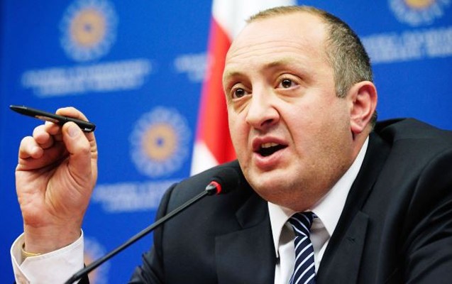 gurcustan-prezidenti-bakiya-gelir