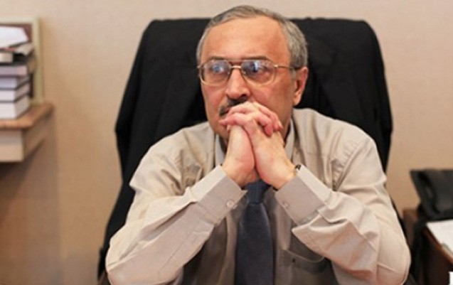 azerbaycan-nesriyyati-qiymetleri-qaldirdi-