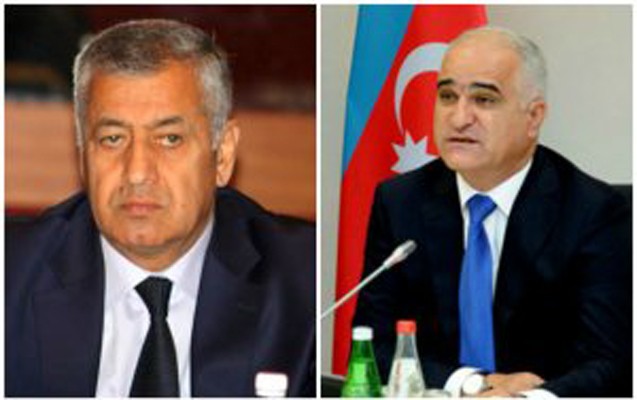 cekilib-kenarda-dayanib-veziyyetle-maraqlanmir