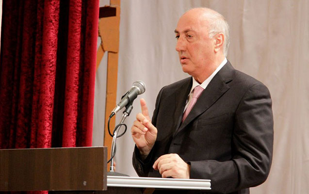 zakir-ferecov-ticaret-obyektlerini-niye-sokdurur-