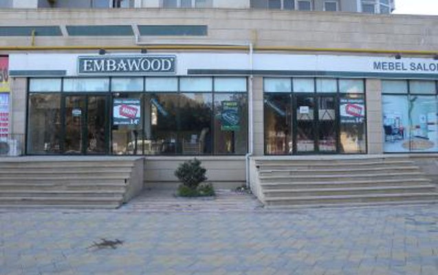 meshur-mebel-magazasinda-ogurluq