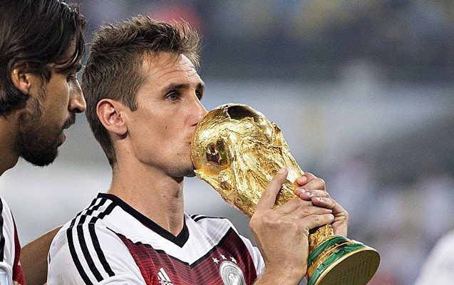 karyerasini-basa-vurur