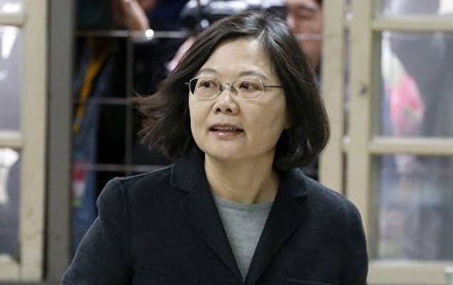 olke-tarixinde-ilk-defe-qadin-prezident