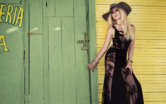 yene-deniz-qum-ve-gunes