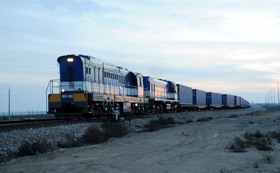 qatar-bakidan-yola-salinir