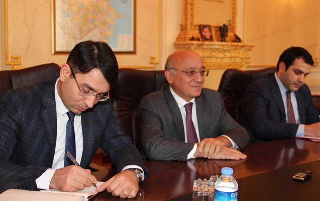 azerbaycanda-mezhebler-arasinda-ayri-seckilik-yoxdur