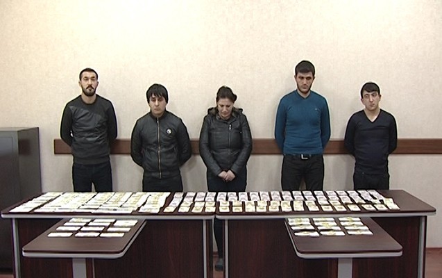 saxta-manat-hazirlayan-sebeke-ele-kecirilib-
