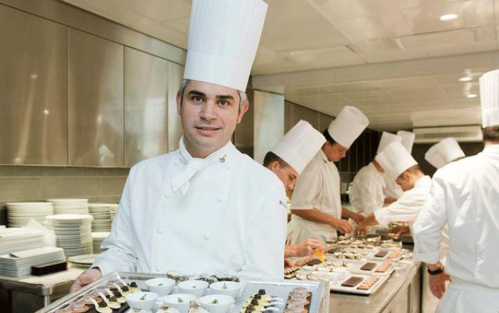 dunyanin-en-yaxsi-aspazi-ozunu-oldurdu