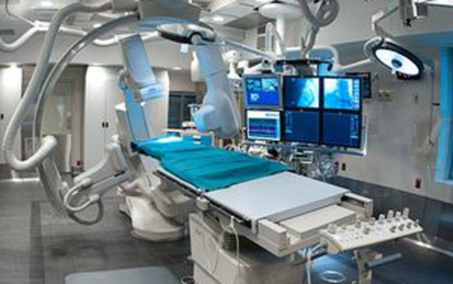 robotla-emeliyyat-olundu