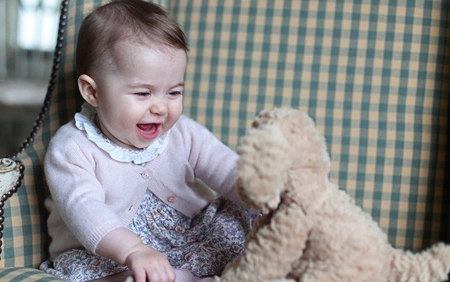 imekleyen-sahzadenin-serefine-dodaq-boyasi-hazirlandi