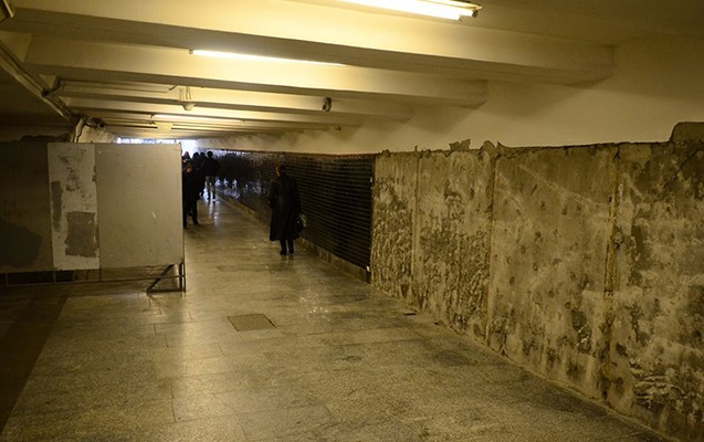 neftciler-stansiyasinin-kecidleri-temir-olunur