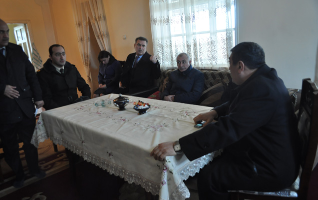 icra-bascisi-sakinlerin-evinde