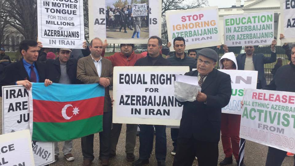ag-evin-qarsisinda-aksiya-kecirilib