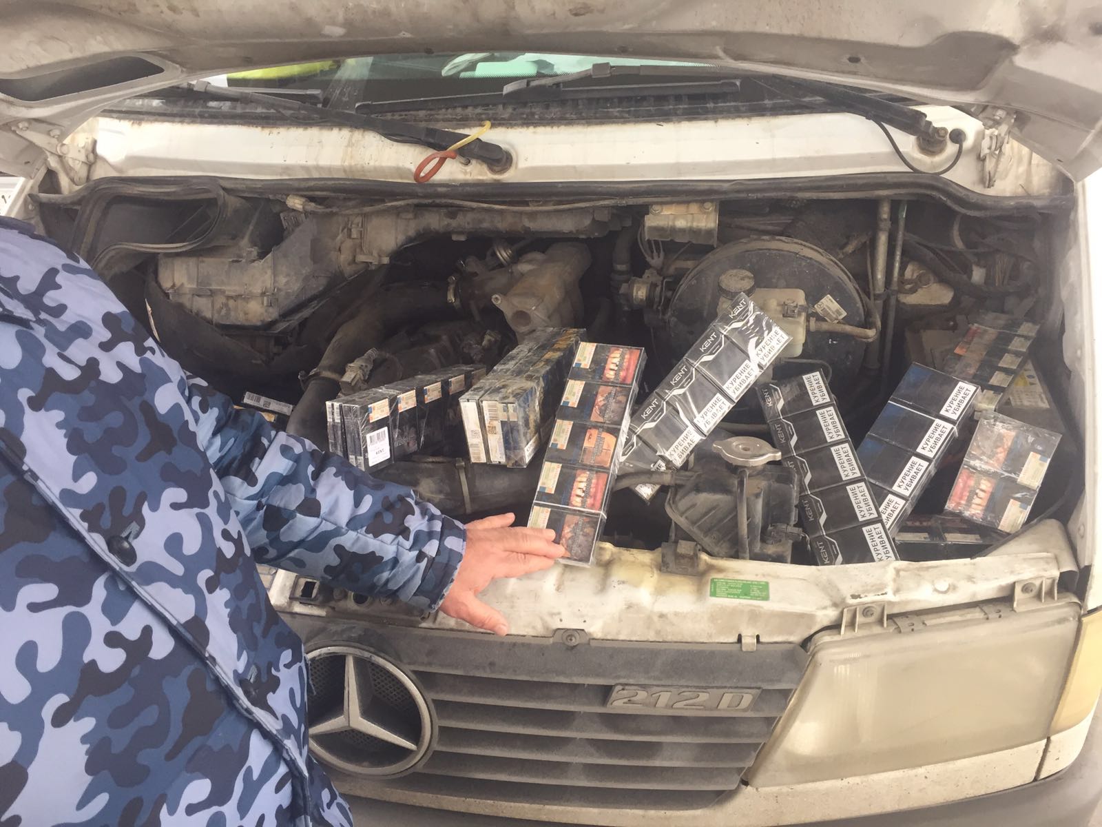 gomrukde-qacaqmal-saxlanildi