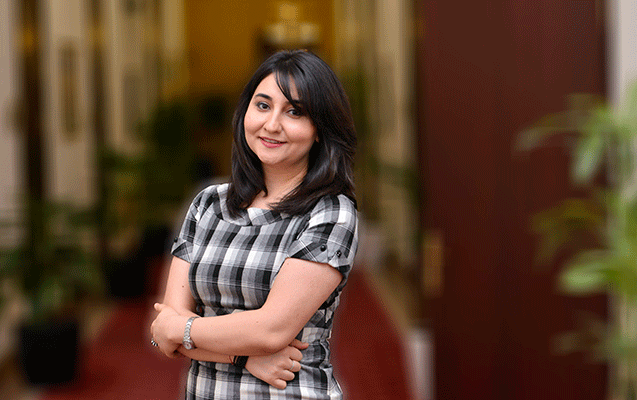 xaricde-tehsil-ozunu-kesf-edib-tanimaga-komek-edir