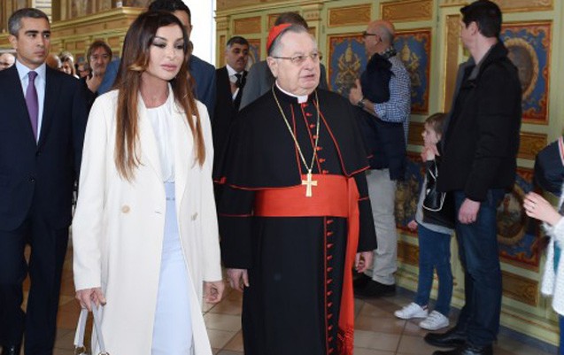 mehriban-eliyeva-vatikanda