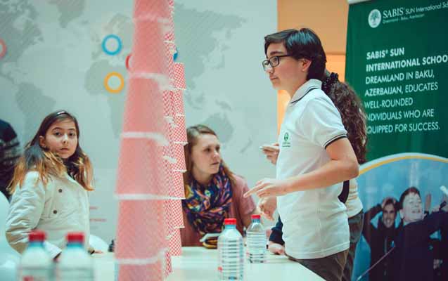 sabis-sun-mektebinin-heyeti-park-bulvarda