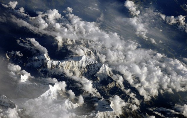 teyyare-daglarda-yoxa-cixdi