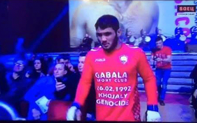 idmancimiz-ermeniler-onune-xocali-yazilmis-koynekle-cixdi