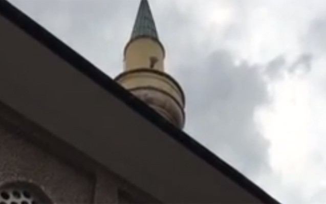 mugenni-yasda-azan-oxudu