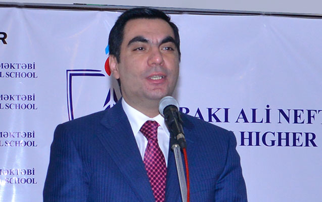 baki-ali-neft-mektebinde-8-mart-beynelxalq-qadinlar-gunu-qeyd-olunub