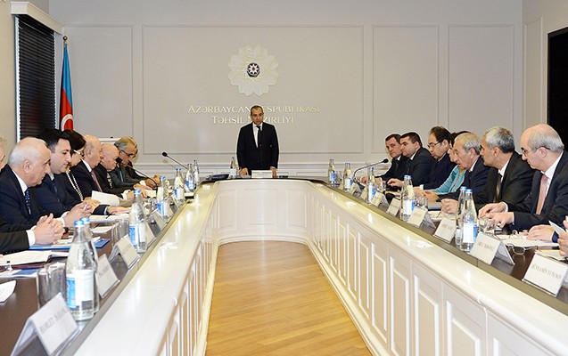 nazirlikde-kollegiya-iclasi