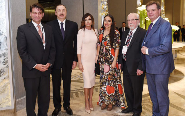 prezidentin-adindan-ziyafet-verildi