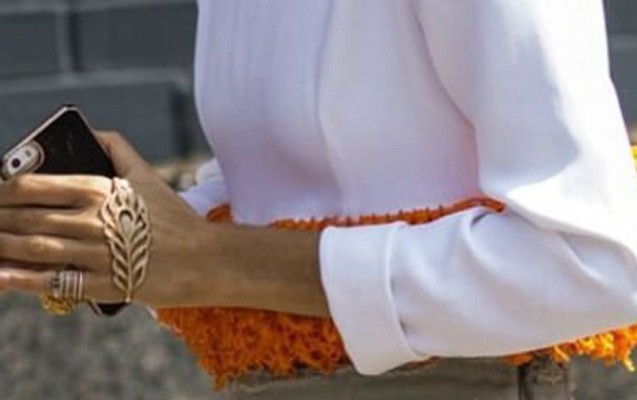 bakida-qadinin-bahali-geyimi-ve-qizillari-ogurlandi