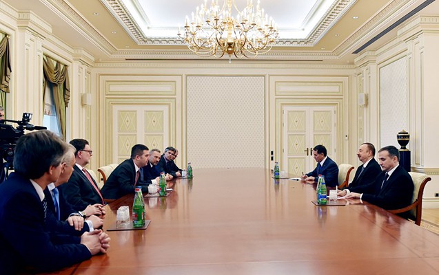 prezident-onlari-qebul-etdi