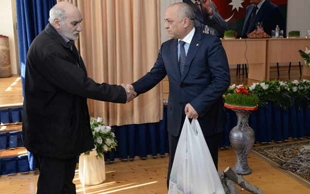 nesimide-imkansiz-ailelere-bayram-sovqati-paylandi