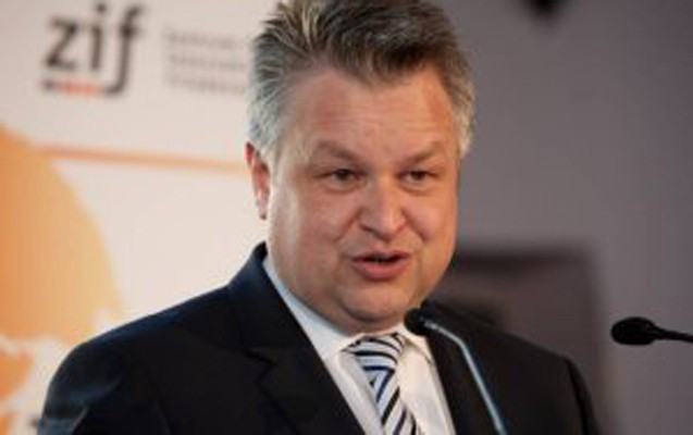 maykl-georq-link-prezidentin-efv-fermanini-alqislayib