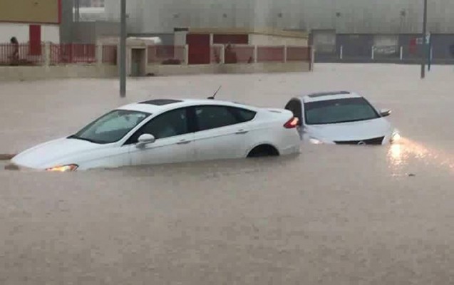 masinlarda-qalanlar-xilas-edildi