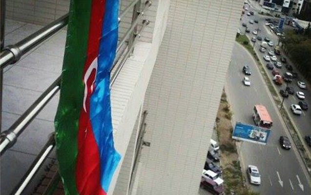 eyvanlara-bayraq-asaq