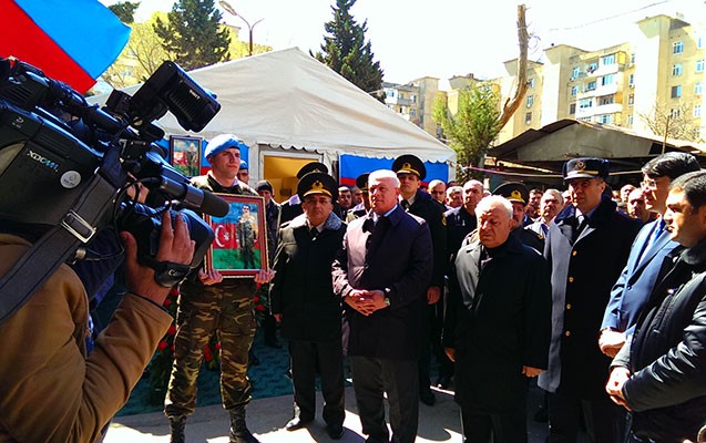 icra-bascisi-sehidin-defninde