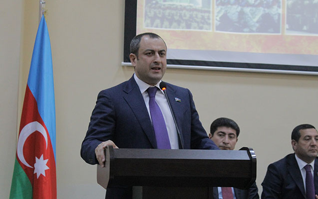 pesekar-kikbokscular-goygole-gedir