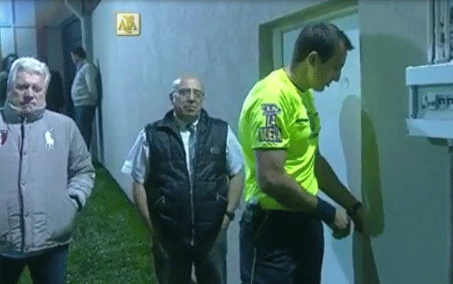 hakim-komandanin-qapisini-doyub-meydana-cagirdi