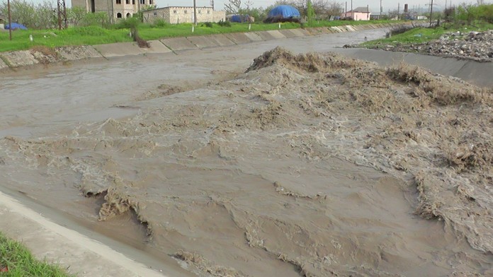 qubada-caylar-dasqin-tehlukesi-ile-uz-uze