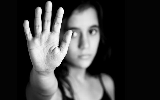 ev-sahibi-kiraye-haqqini-odemeyen-qadini-cezalandirdi