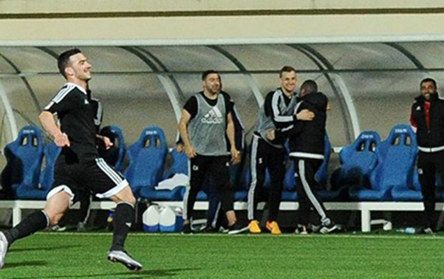 cempionlugu-sehidlere-hesr-edirem