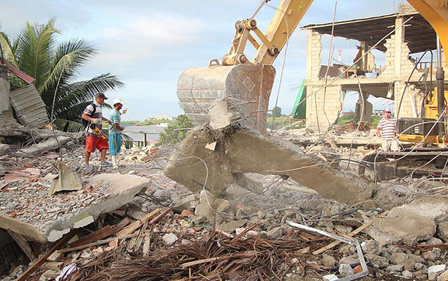 72-yasli-kisi-dagintilar-altindan-sag-cixdi-