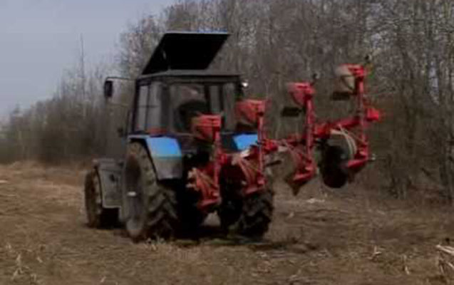 itelediyi-traktorun-tekerinin-altinda-qaldi