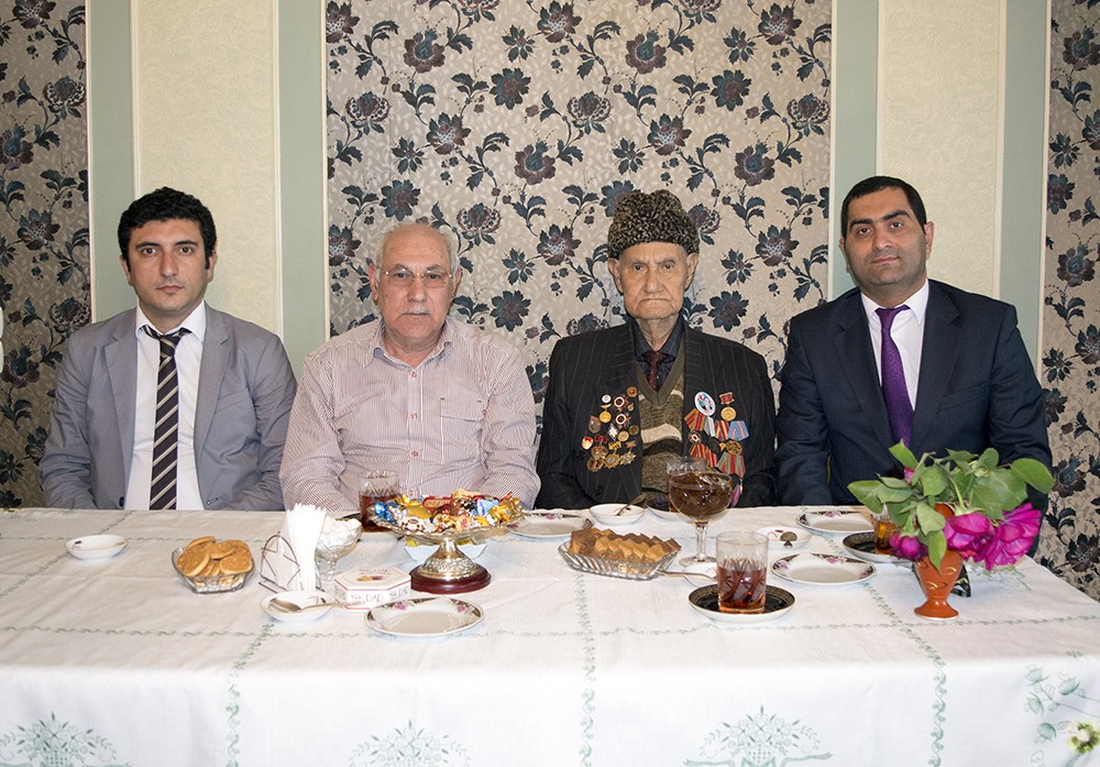 -nikoil-bank-boyuk-veten-muharibesi-veteranlarini-tebrik-etdi