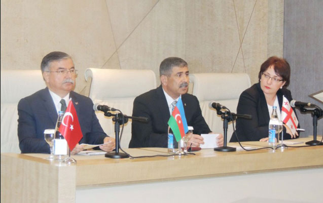 turk-ve-gurcu-xalqlarina-minnetdarligimi-bildirirem