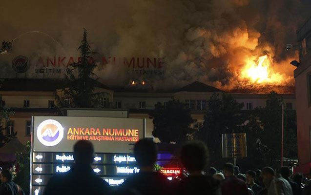 turkiyede-xestexanada-yangin-