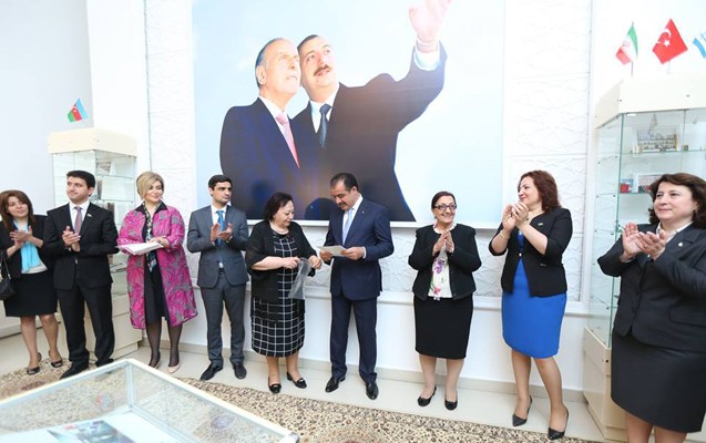 gencede-miniatur-kitab-muzeyinin-filiali-acildi