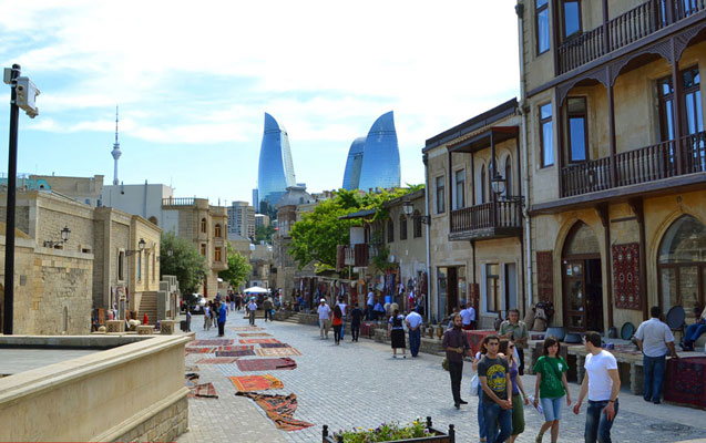 bee-den-azerbaycana-turist-axini-30-defe-artib