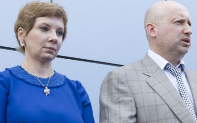 silahli-sexs-memurun-arvadini-oldurmek-istedi